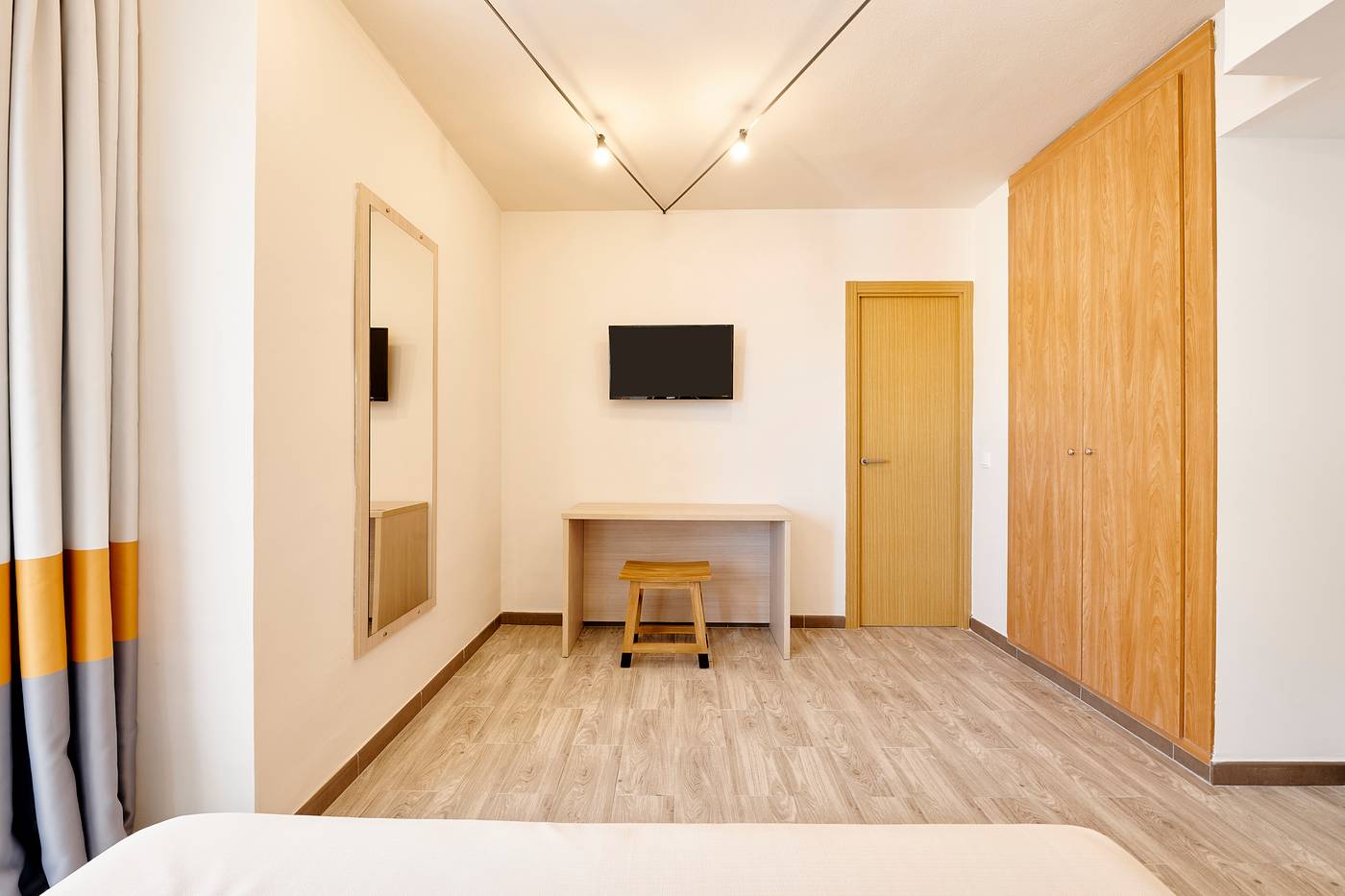 tent-Torremolinos-Room-19