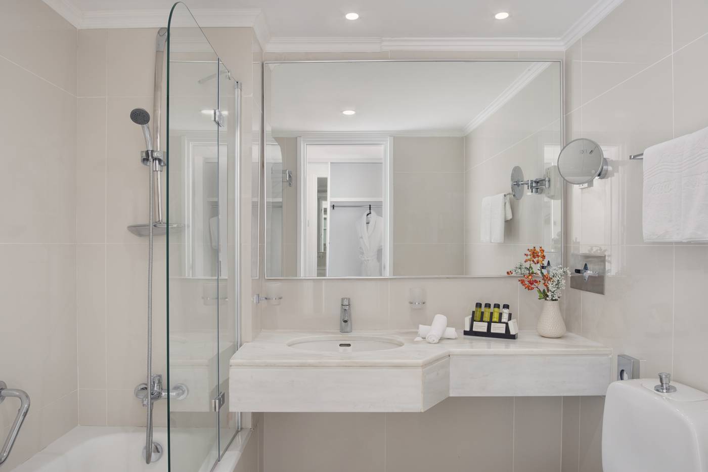 Grecian-Sands-Hotel-Room-32