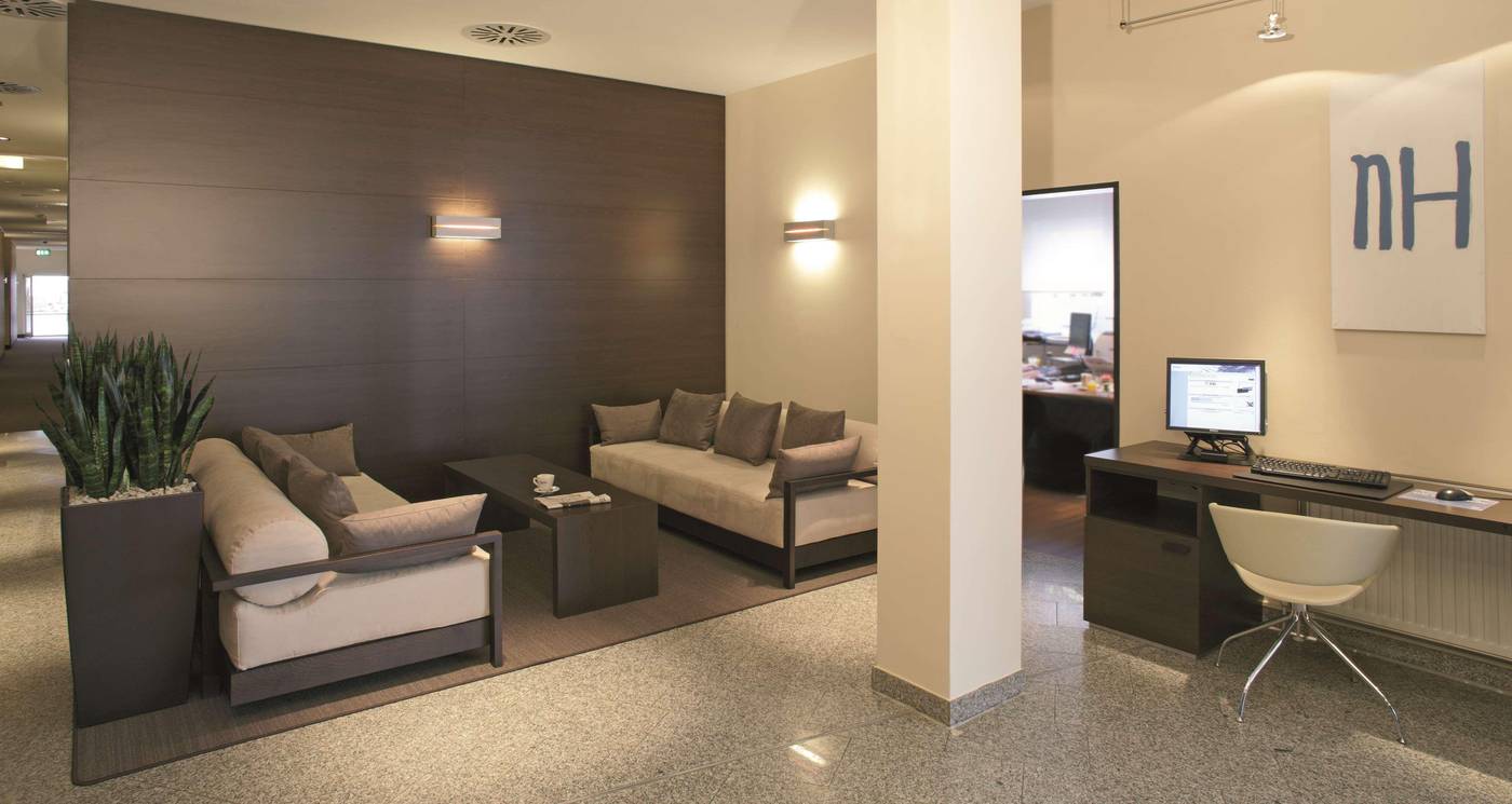 Spark By Hilton Stuttgart Sindelfingen-Germany-Sindelfingen-Lobby-9