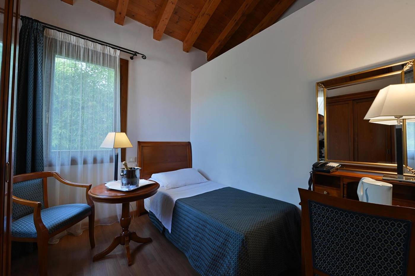 Venice Resort Airport Hotel-Italy-Venezia-Room-9