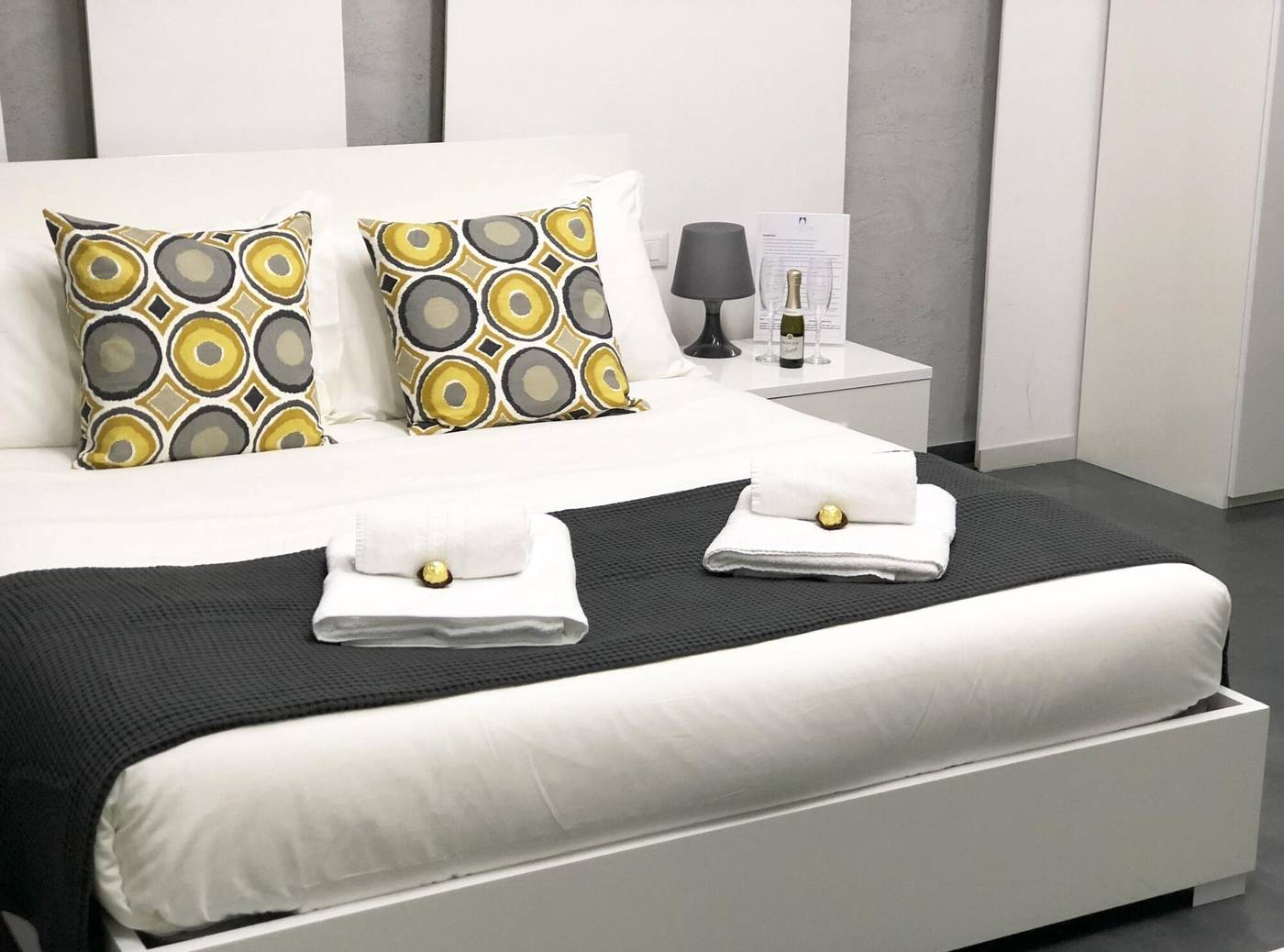 Le-Vie-Del-Vaticano-Room-2