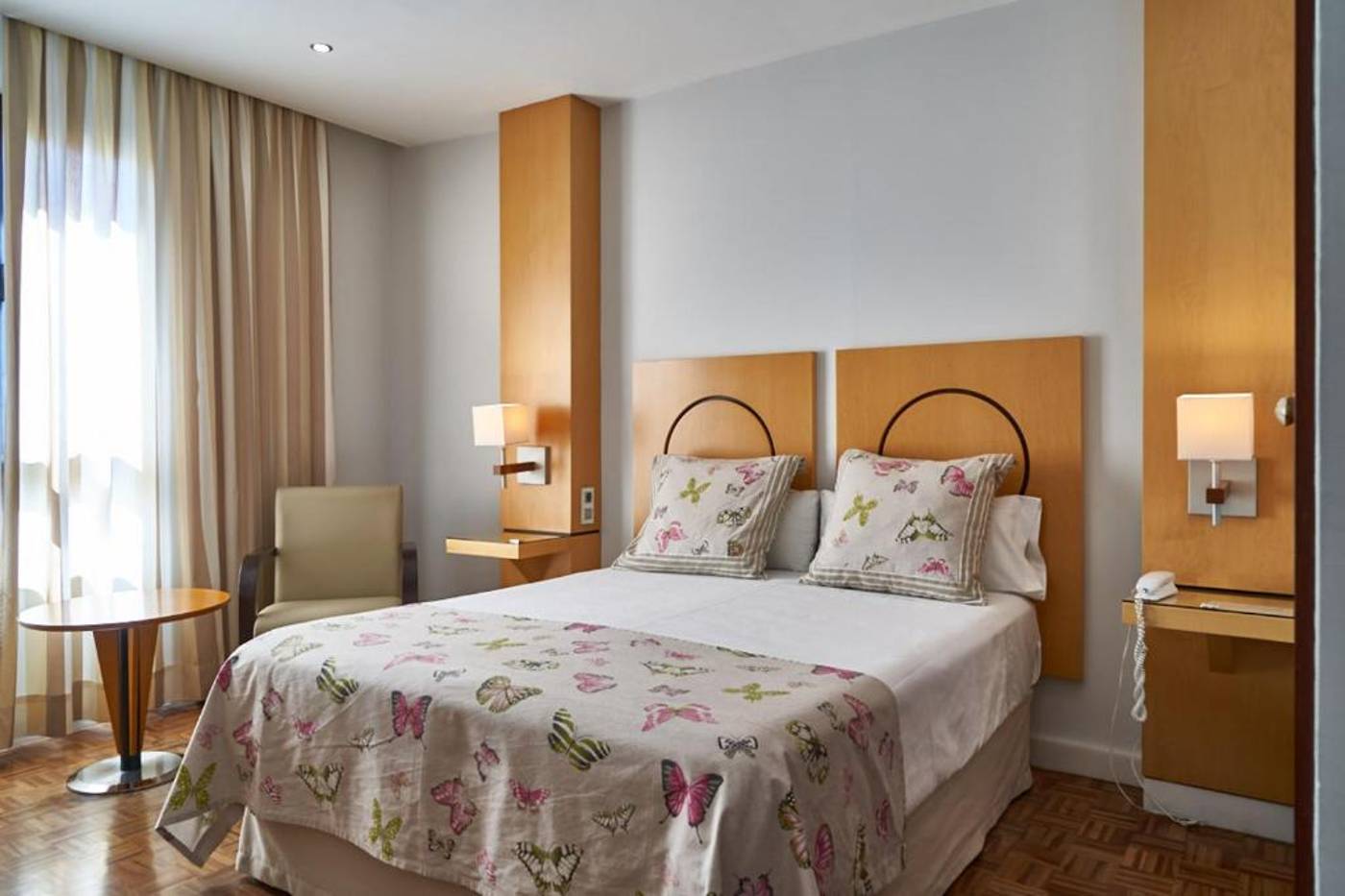 Don-Curro-Room-17