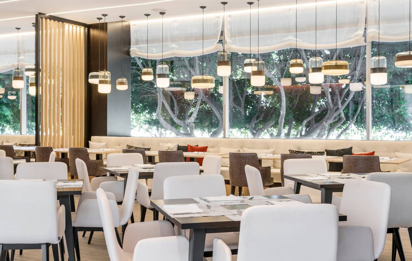 Ilunion-Malaga-Restaurant-40