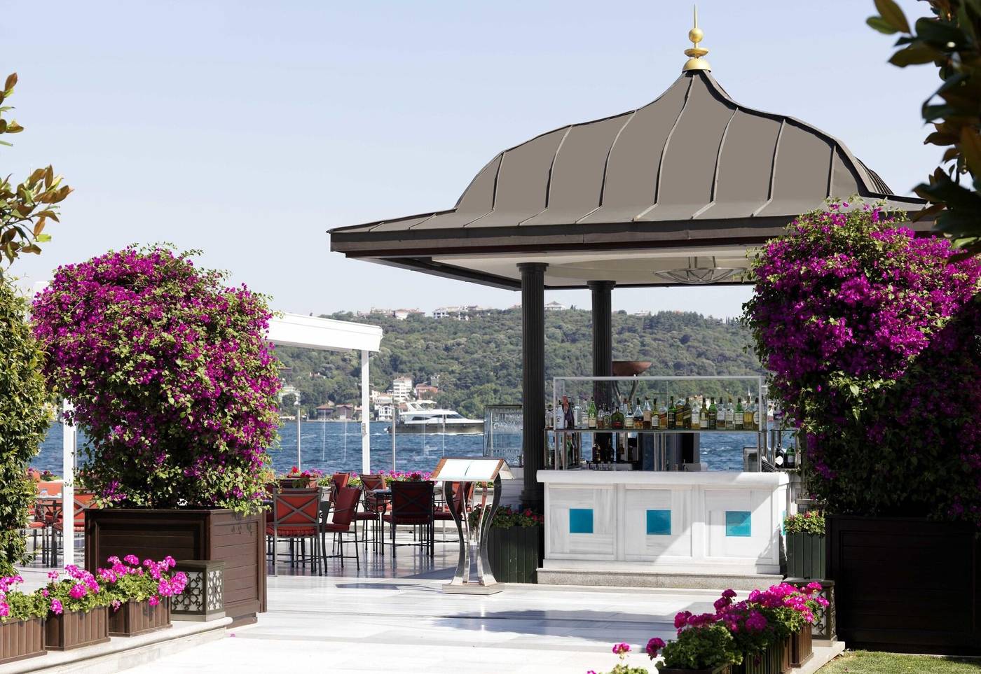 Four-Seasons-at-the-Bosphorus-Terrace-49
