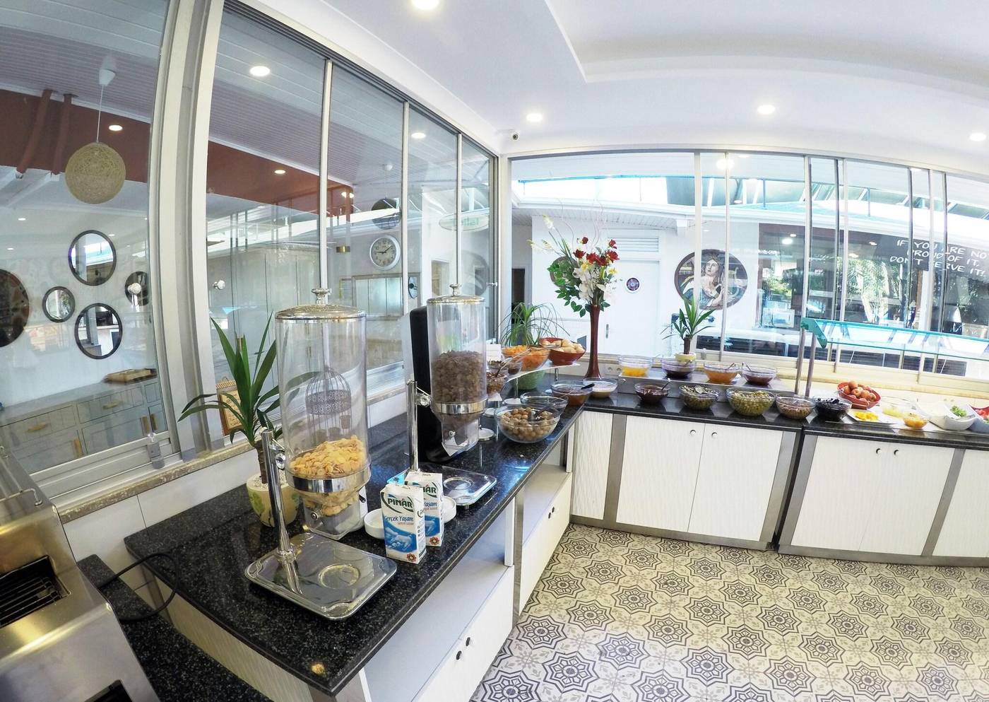 Tonoz-Beach-Hotel-Restaurant-46