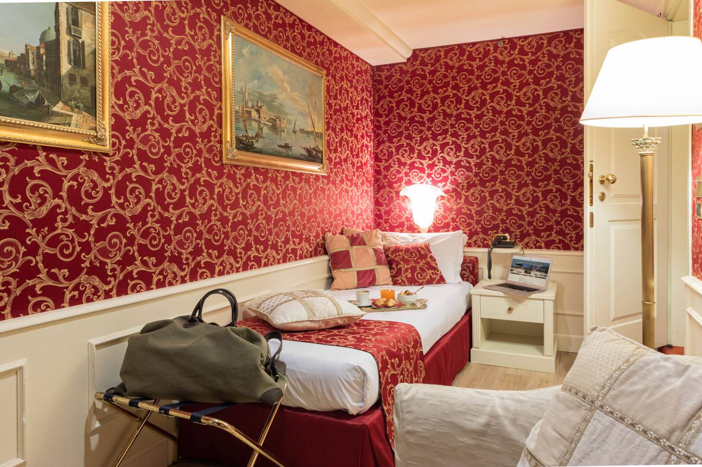 Duodo-Palace-Room-53