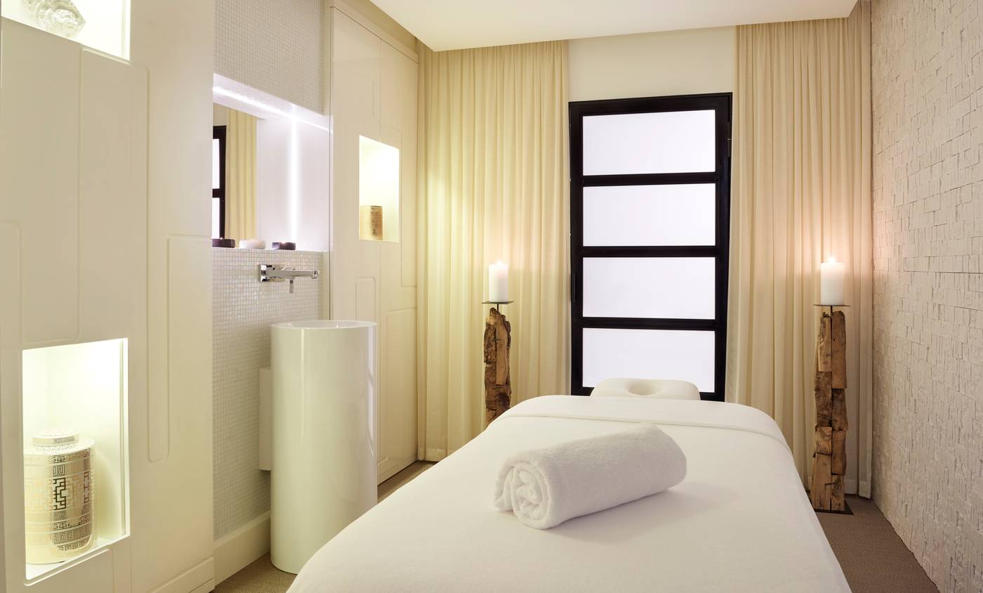 Bristol-a-Luxury-Collection-Hotel-Pool-65