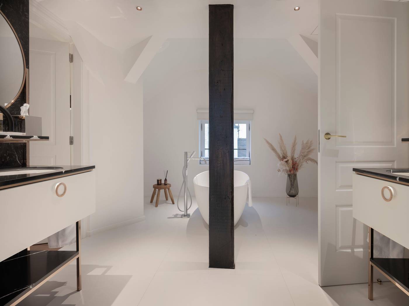 Melia-Paris-Notre-Dame-Room-50