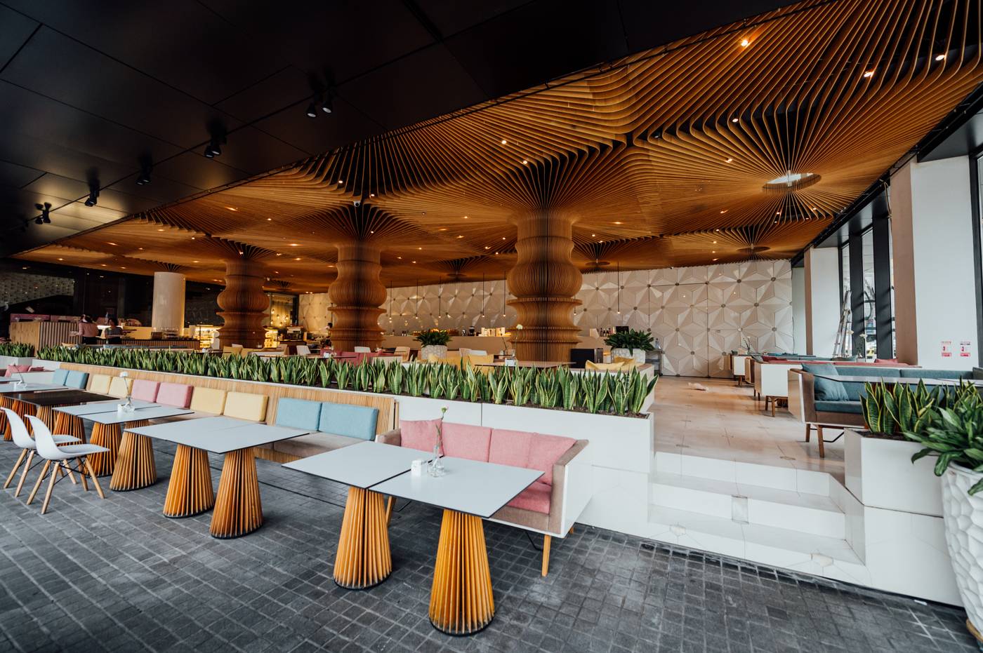 Graffit-Gallery-Hotel-Bar-38