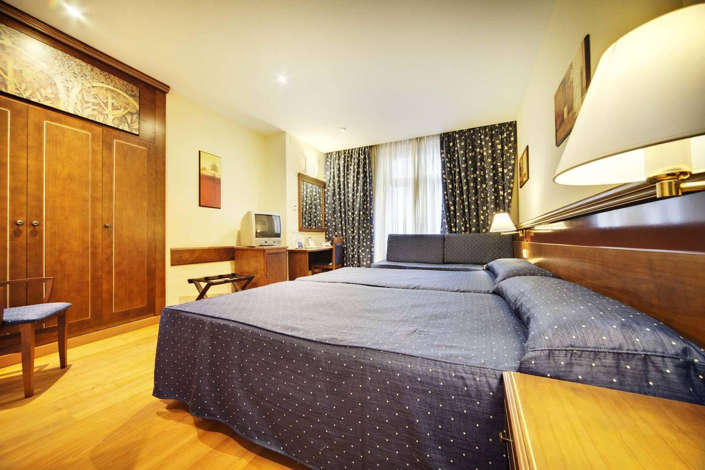 Obal-Urban-Hotel-Marbella-Room-28