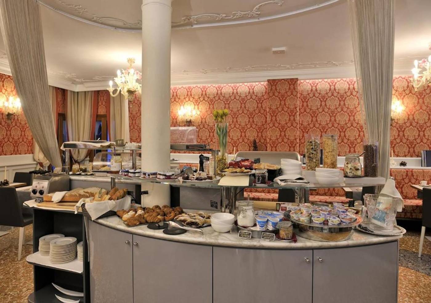 Al-Theatro-Palace-Restaurant-26