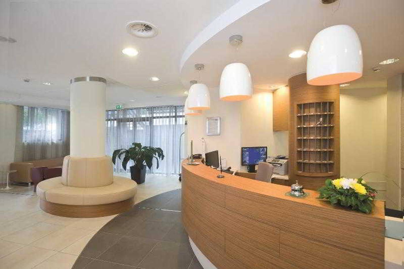 Vittoria Hotel-Italy-San Giovanni Rotondo-Lobby-5