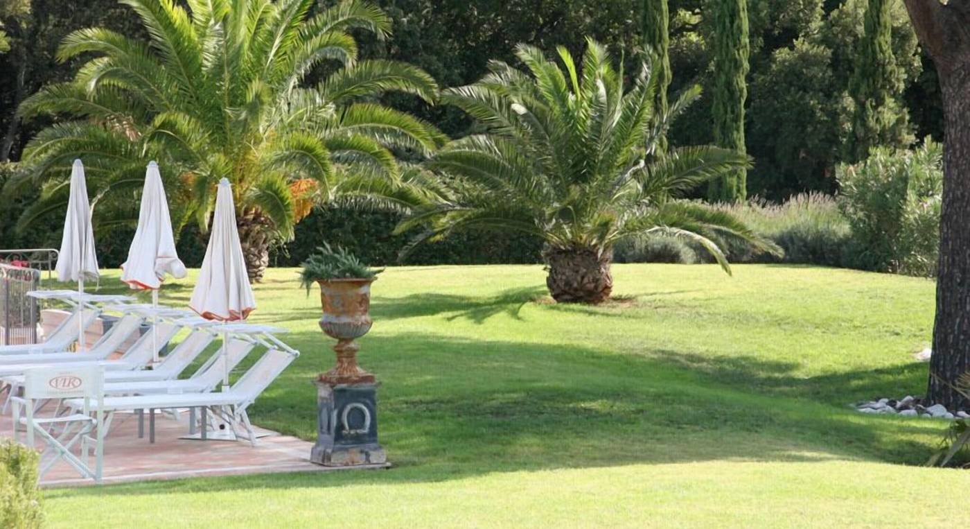 Hotel-Villa-Les-Rosiers-Terrace-9