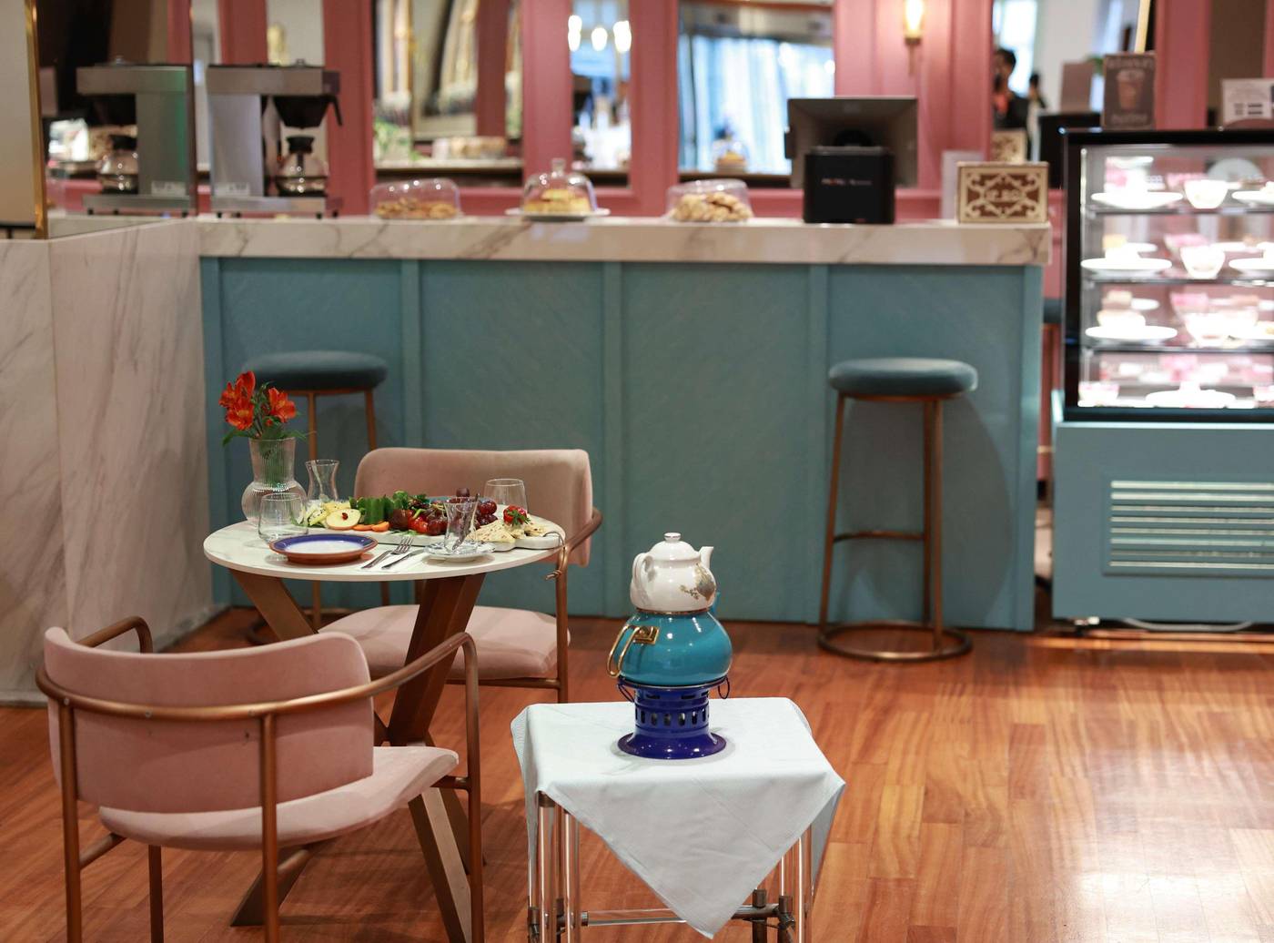 Nova-Plaza-Crystal-Hotel-Lobby-46