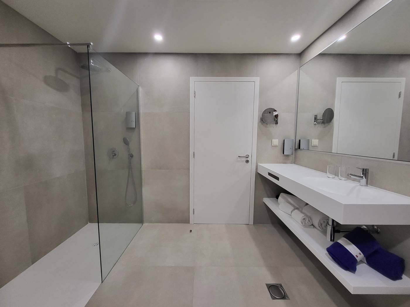 Royal-Orchid-Room-18