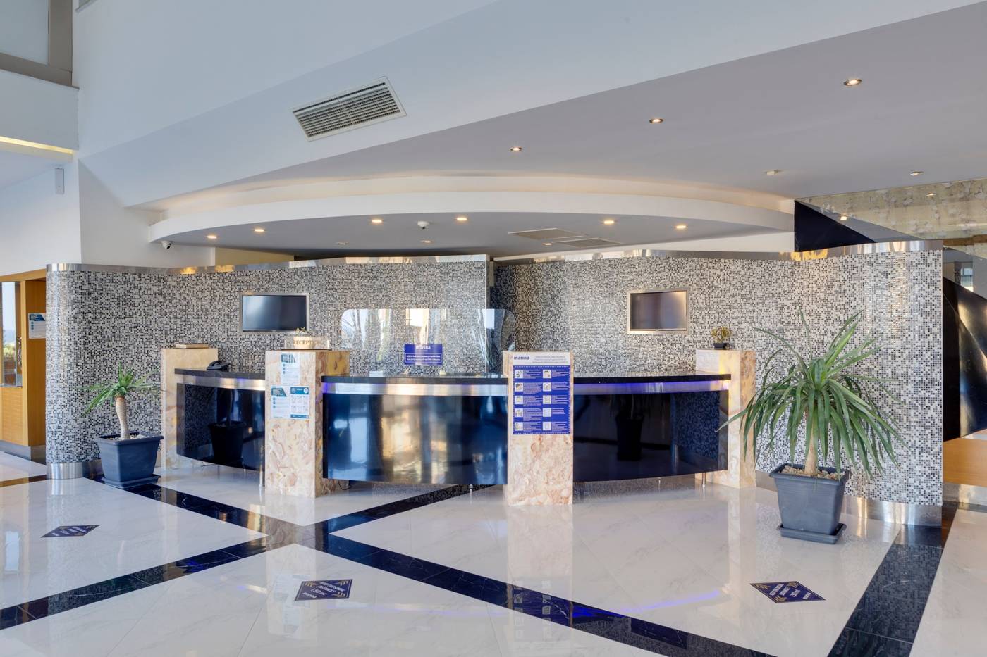 Marina-Hotel-Lobby-37
