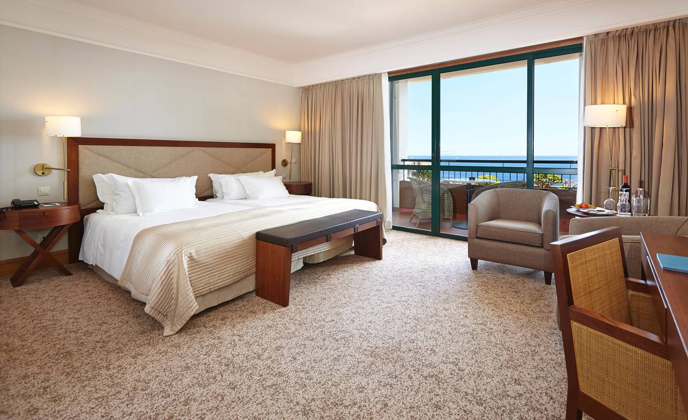 The-Cliff-Bay-Room-22