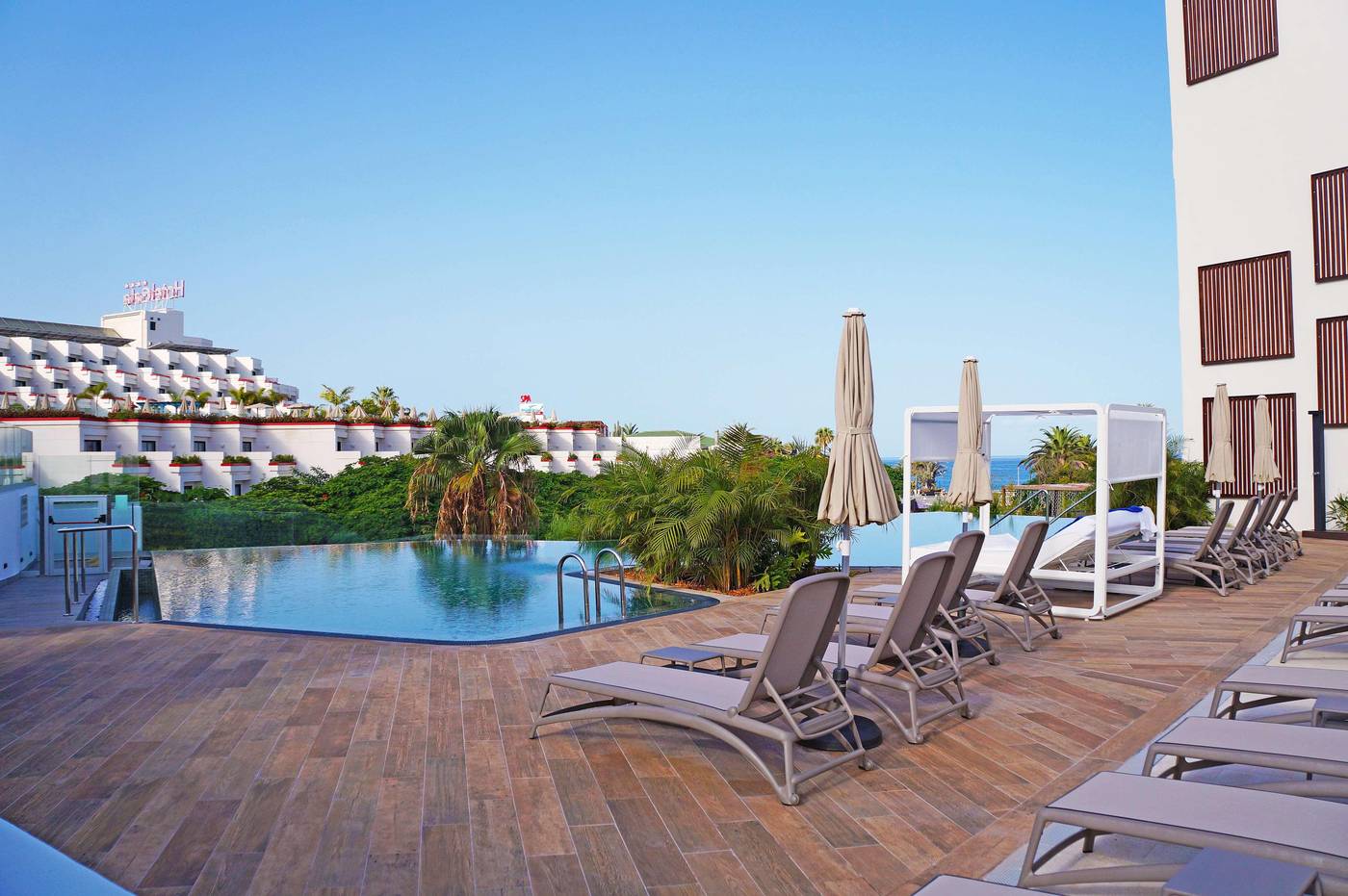 Alexandre-Hotel-Troya-Pool-9