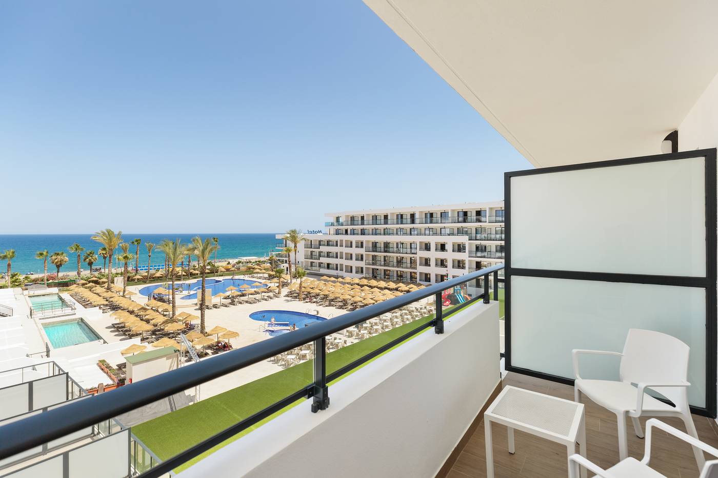 Best-Oasis-Tropical-Room-24