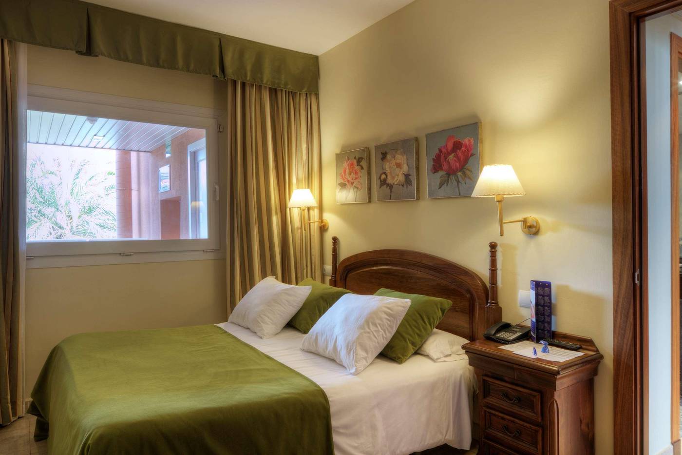 Sunway-Playa-Golf-Sitges-Room-21