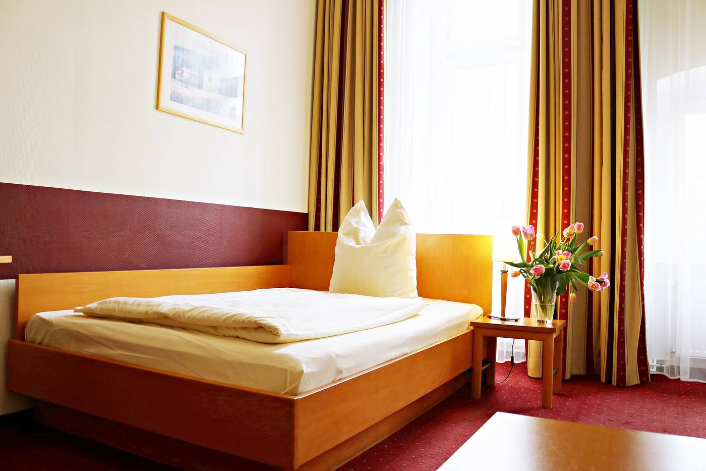 Air-in-Berlin-Hotel-Room-14