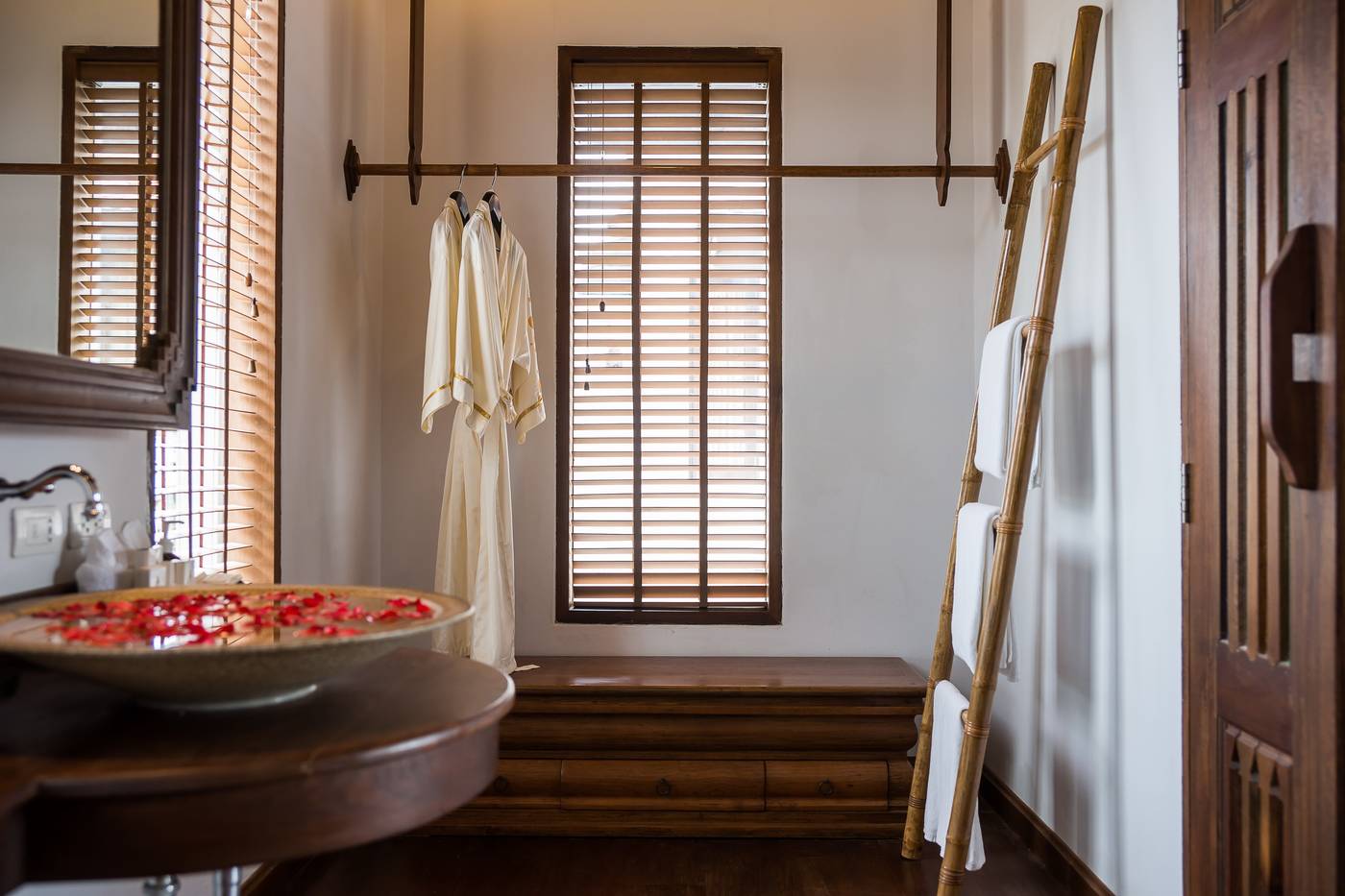 Royal-Muang-Samui-Villas-Room-31