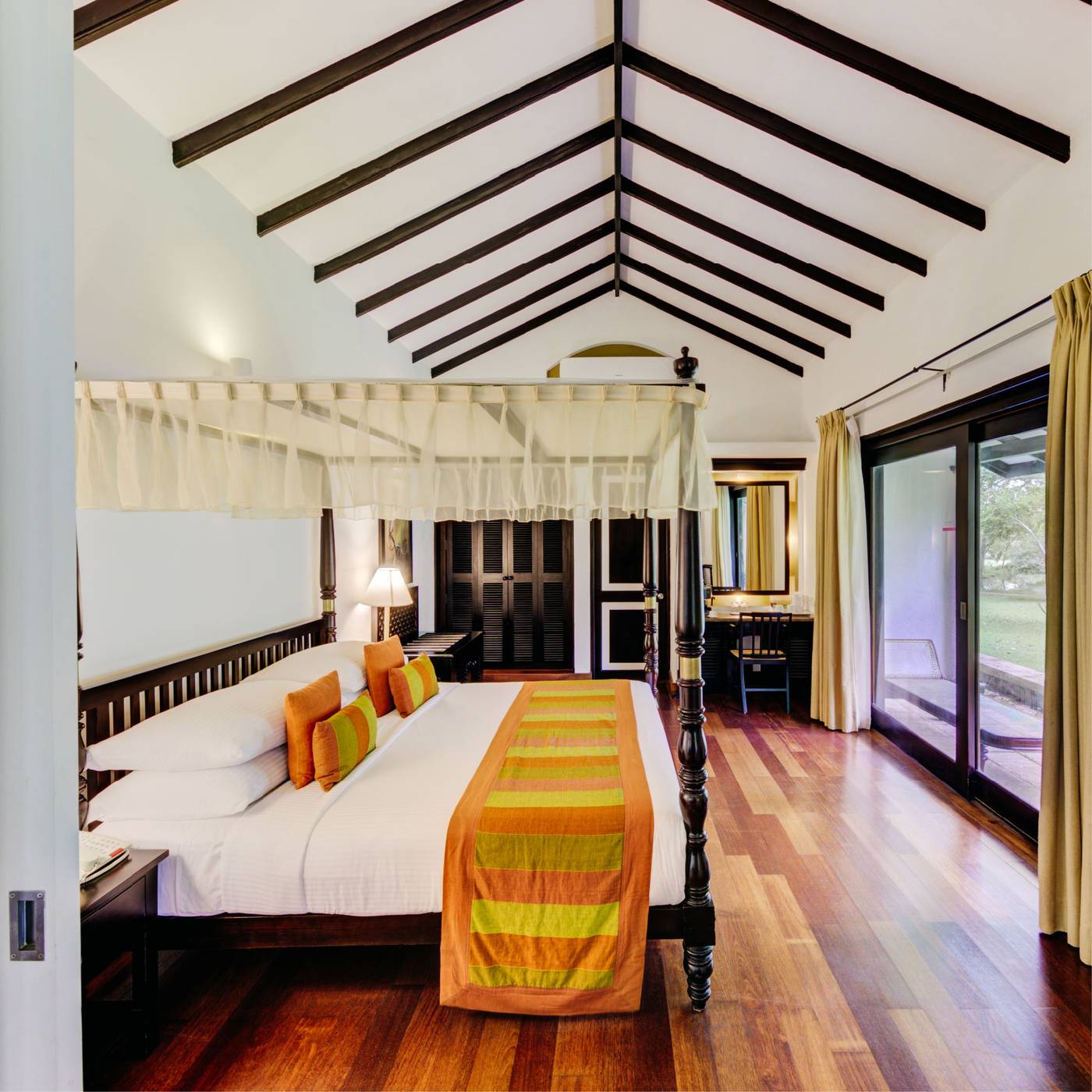Cinnamon-Lodge-Habarana-Room-12