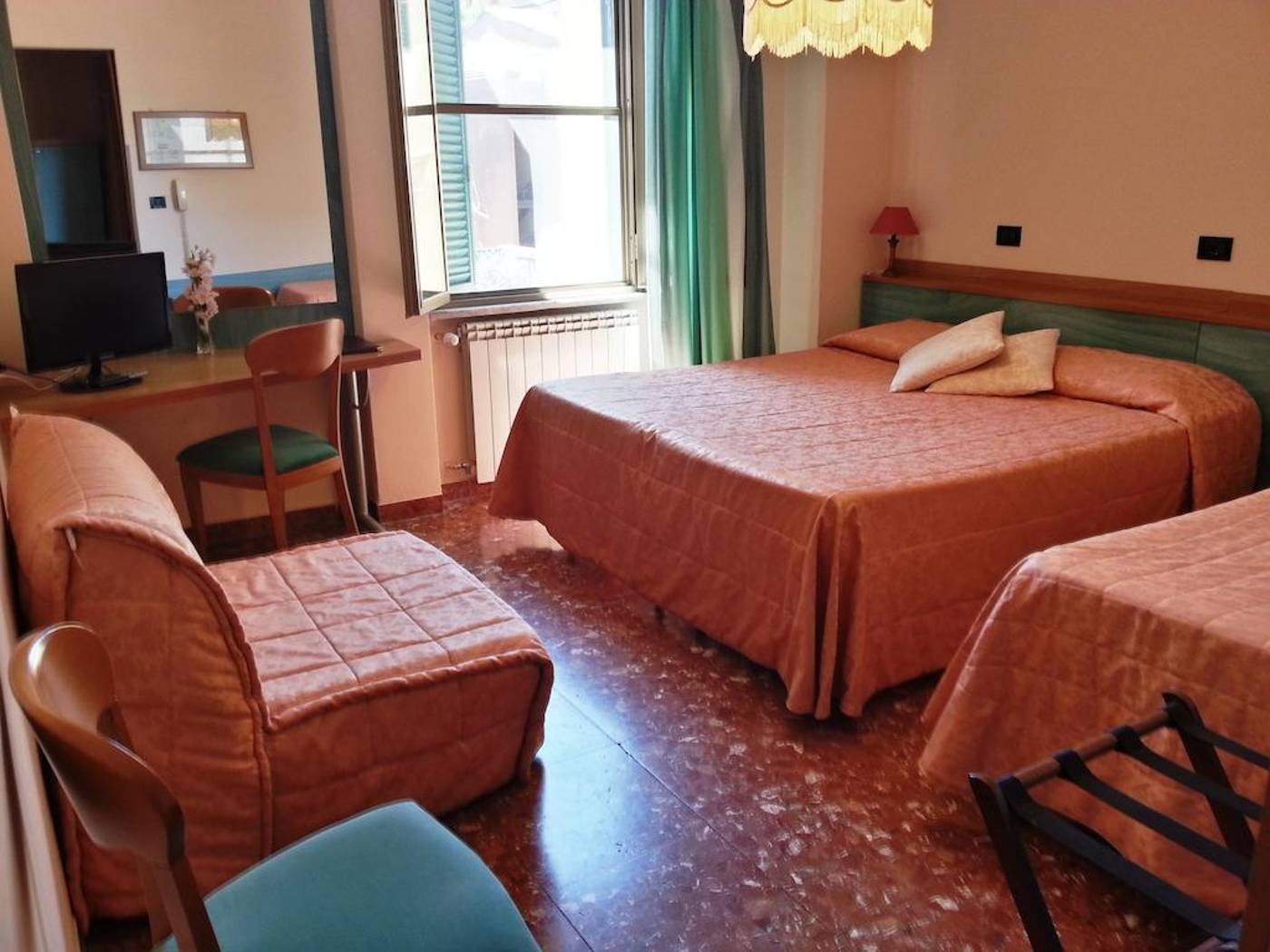 Di Stefano-Italy-PISA-Room-8