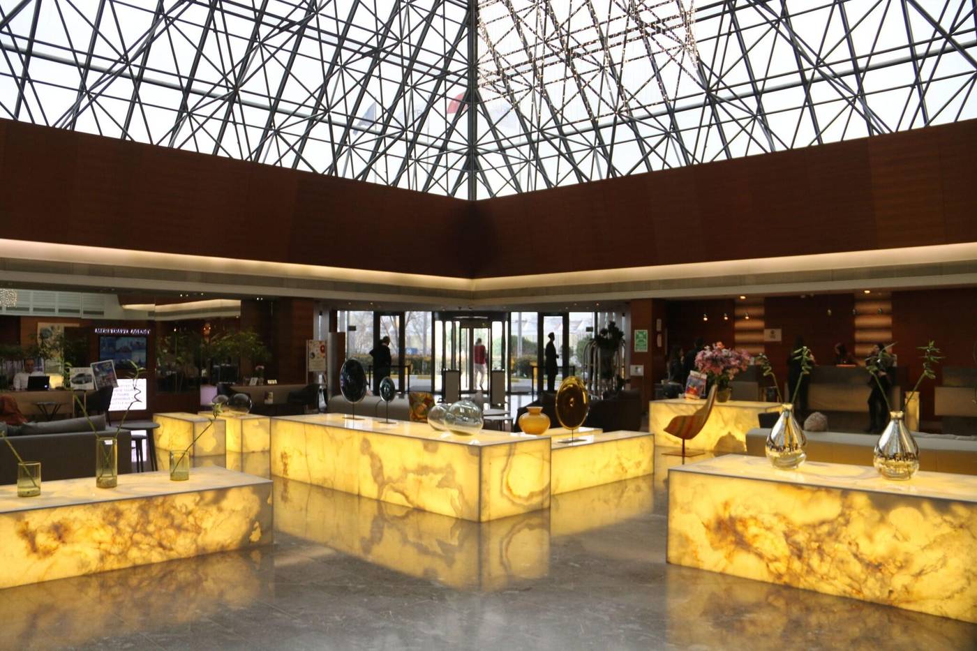 Sheraton-Hotel-Atakoy-Lobby-19