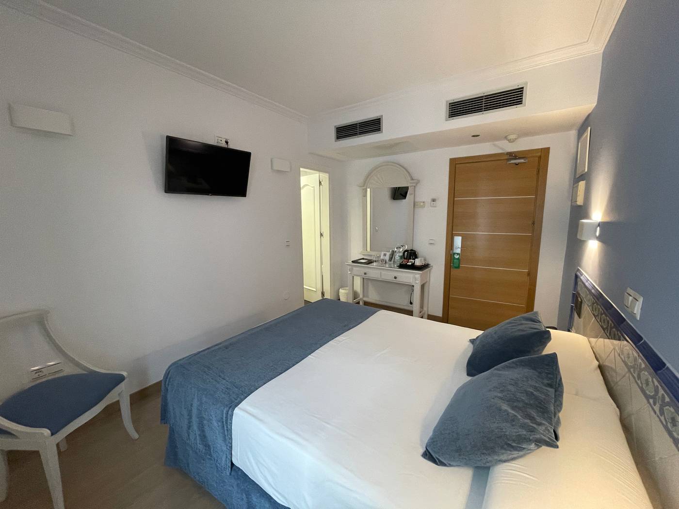 Plaza-Cavana-Room-26