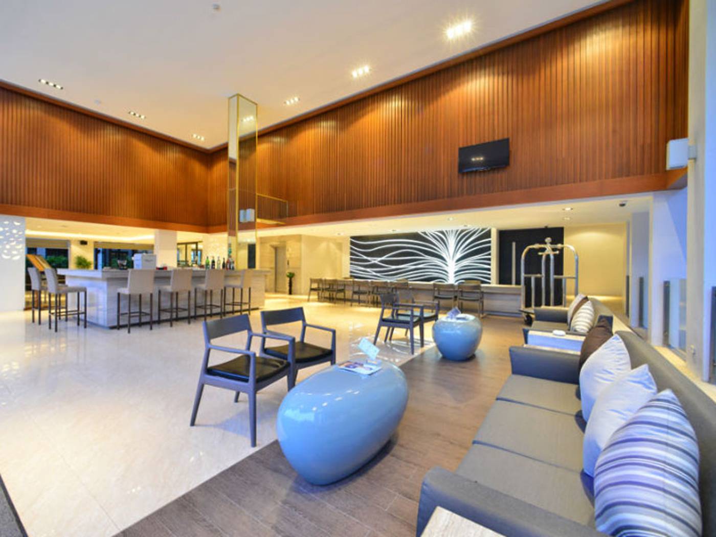 The-Charm-Resort-Phuket-Lobby-57