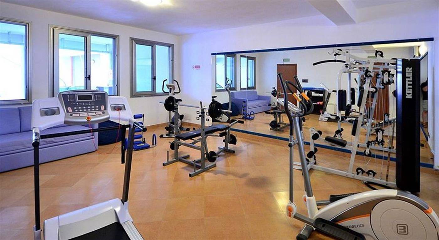 Astro-Suite-Hotel-Sports-and-Entertainment-31