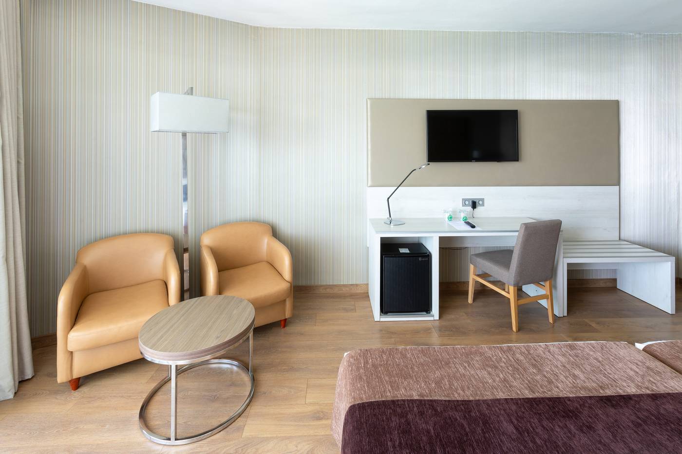 Best-Semiramis-Room-16