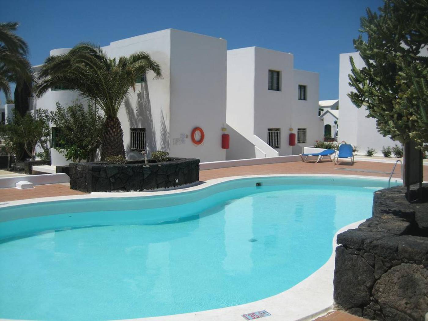 Atlantis-Las-Lomas-Pool-2