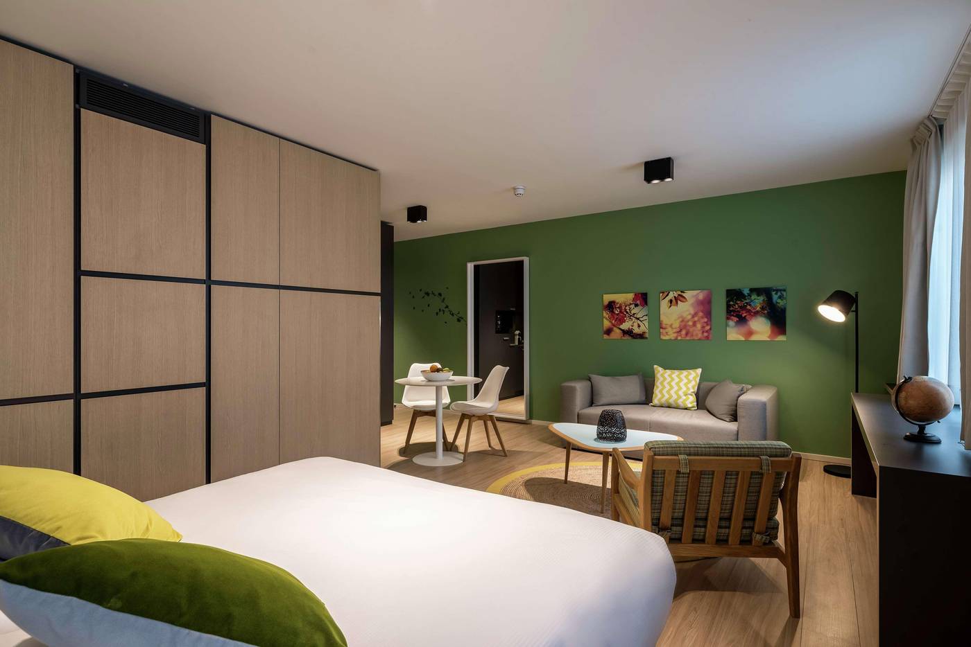 Hilton-Garden-Inn-Brussels-City-Centre-Room-25