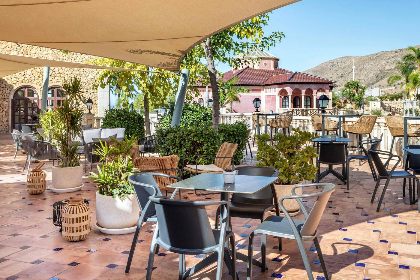 The-Level-At-Melia-Villaitana-Bar-12