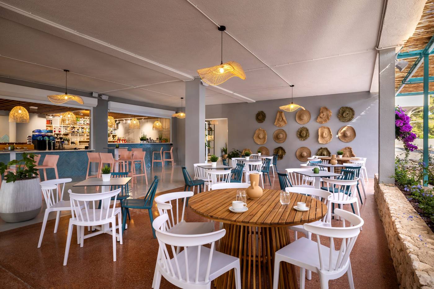 Sunny-Makarska-by-Valamar-Bar-29