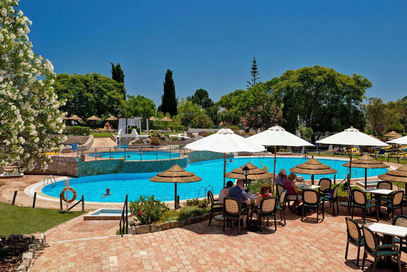 Rocha-Brava-Pool-5
