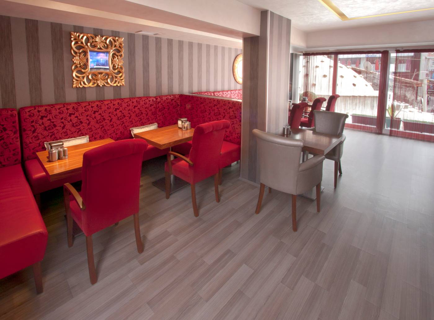 Nanda-Hotel-Restaurant-10