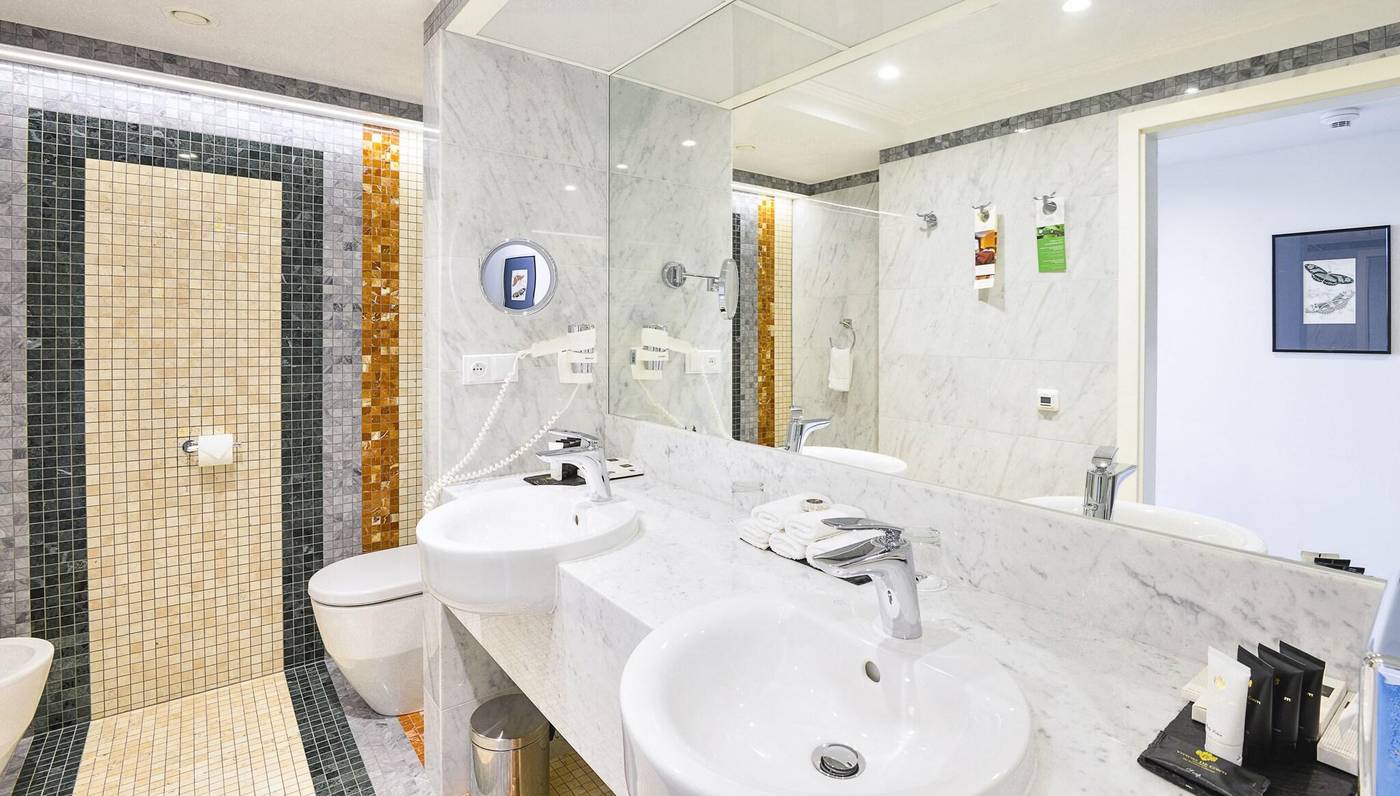 Hotel-Savoy-Prague-Room-57