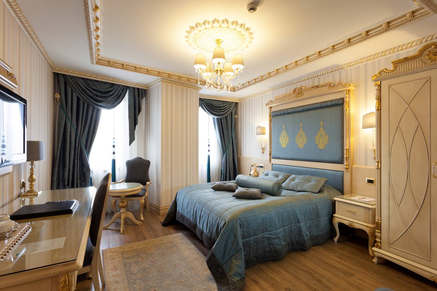 Ottoman-s-Life-Hotel-S-Class-Room-12