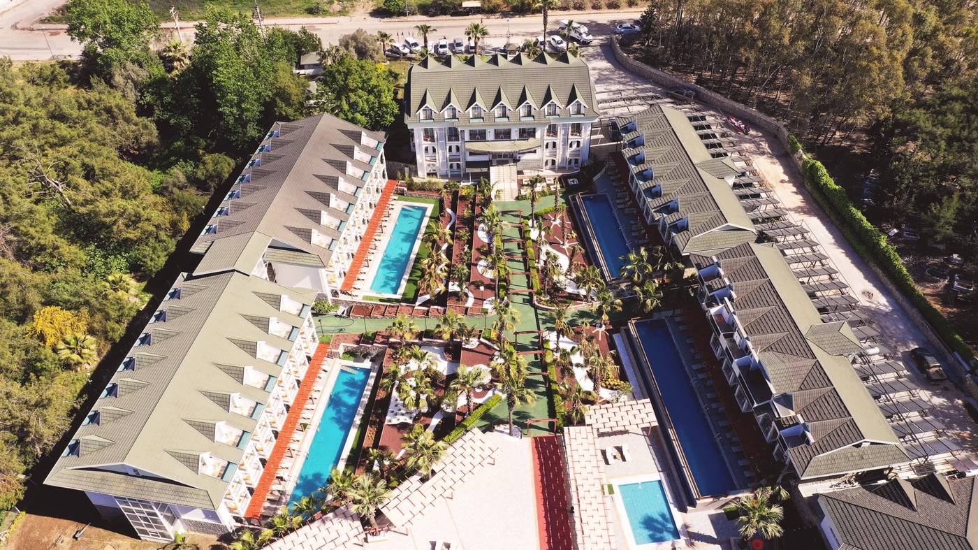 Green-Forest-Holiday-Village-General-view-5