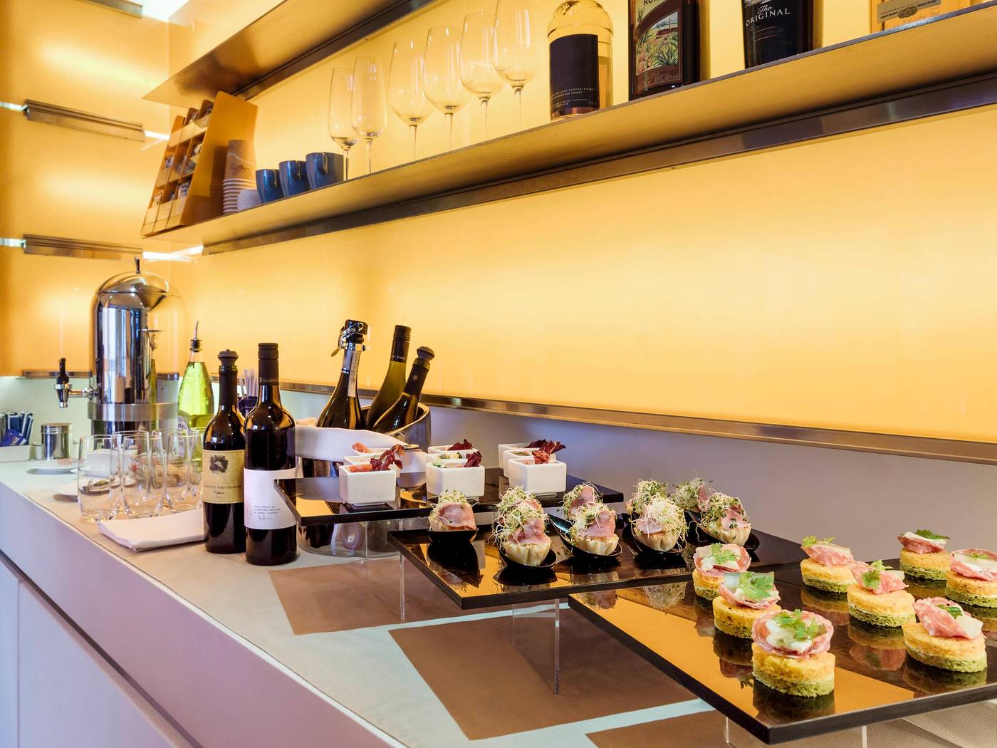 Novotel-Hong-Kong-Century-Room-17