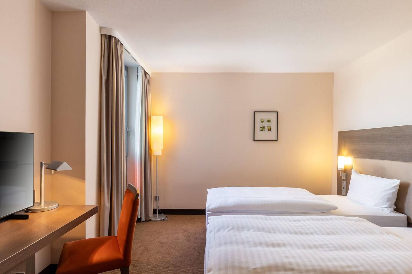 IntercityHotel-Berlin-Airport-Area-North-Room-20