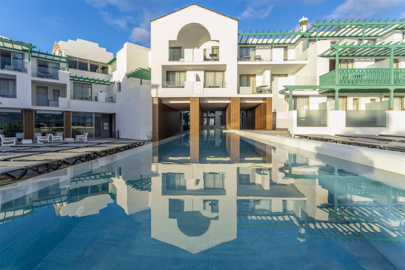 Barcelo-Teguise-Beach-Pool-6