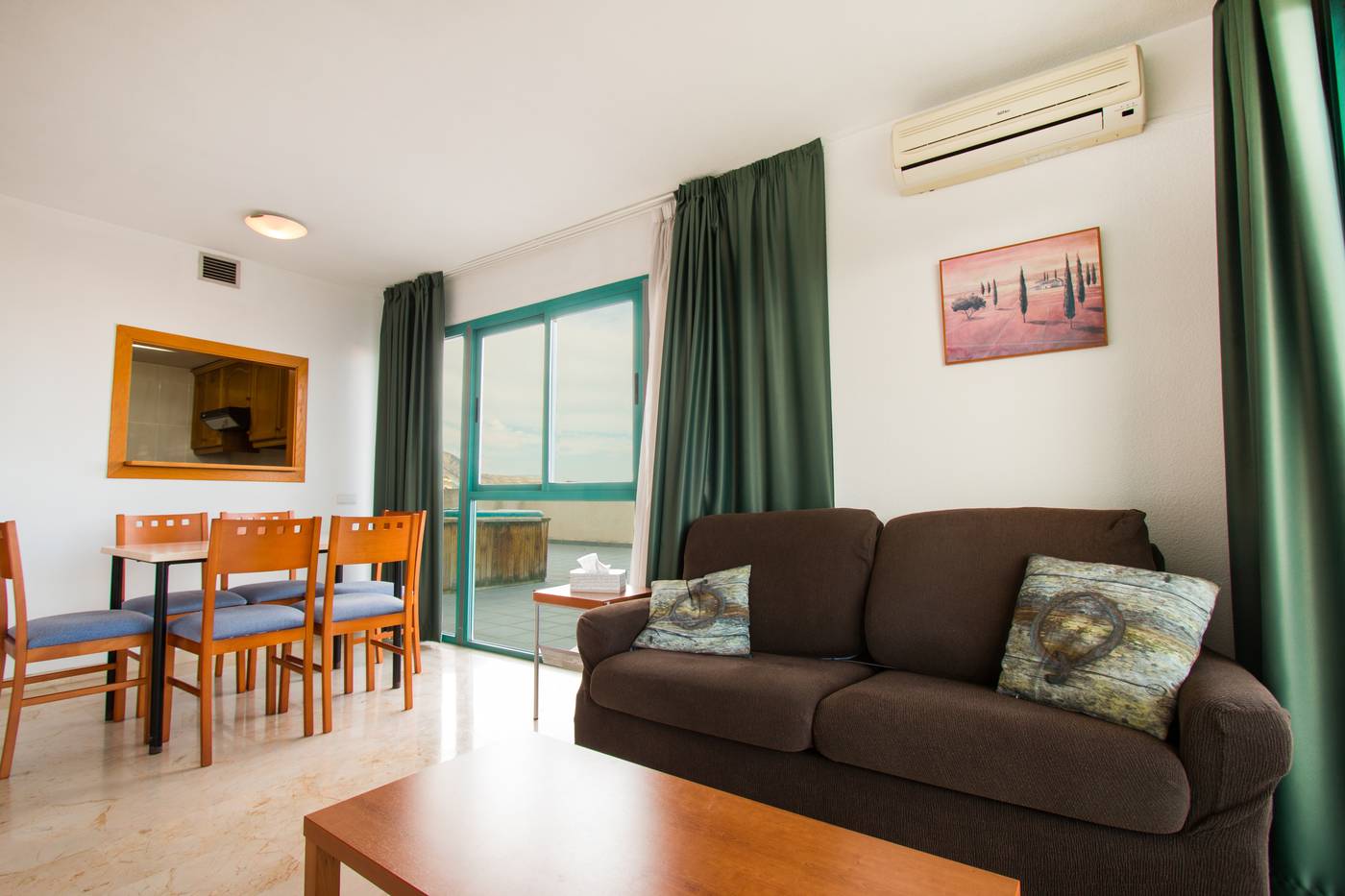 Magic-Atrium-Beach-Room-15