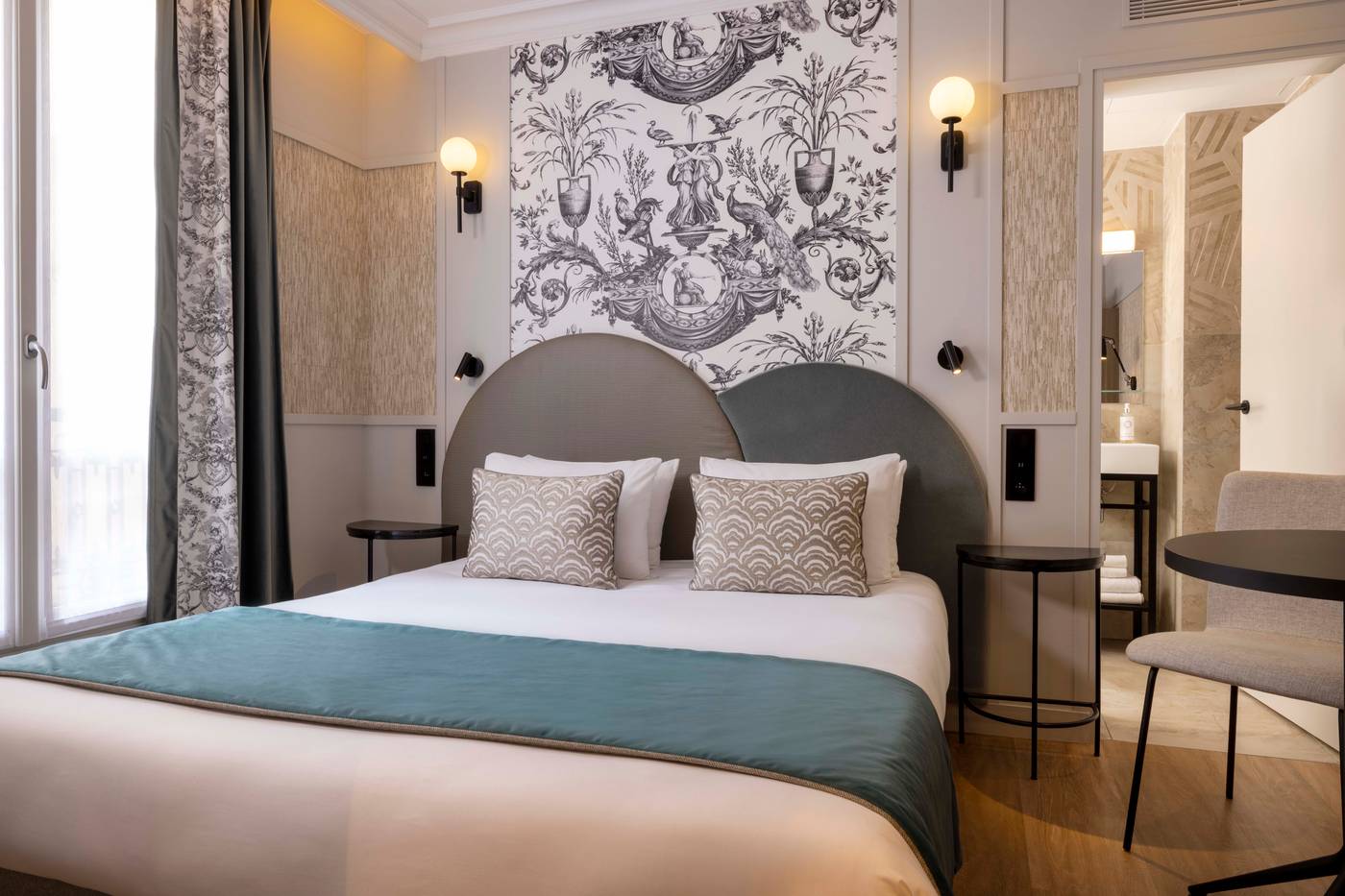 Grand-Hotel-Leveque-Room-6