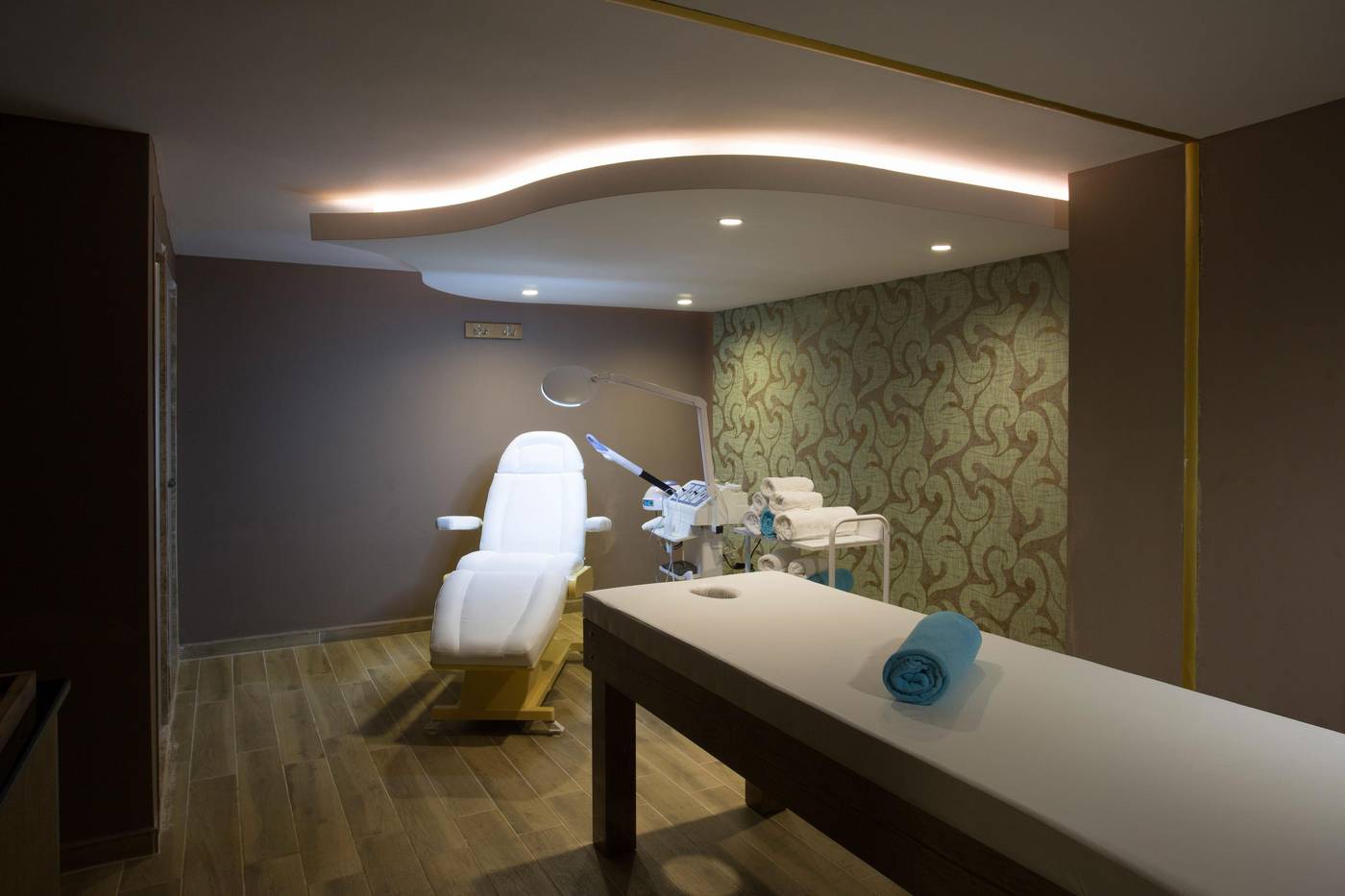 Water-Side-Resort-and-Spa-Sports-and-Entertainment-69