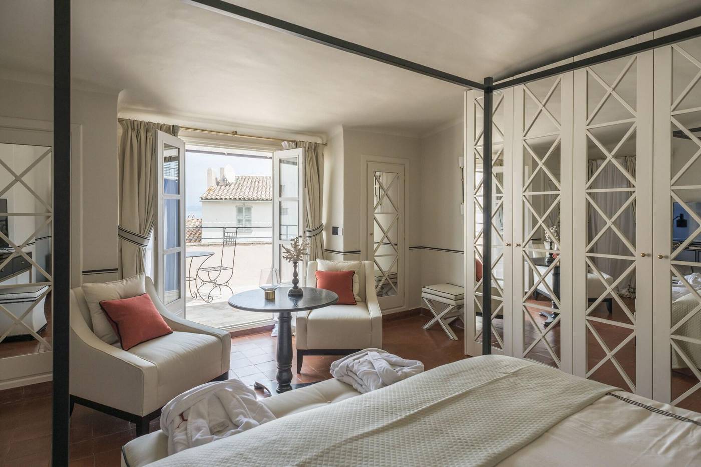Hôtel Restaurant Le Yaca-France-Saint-Tropez-Room-9