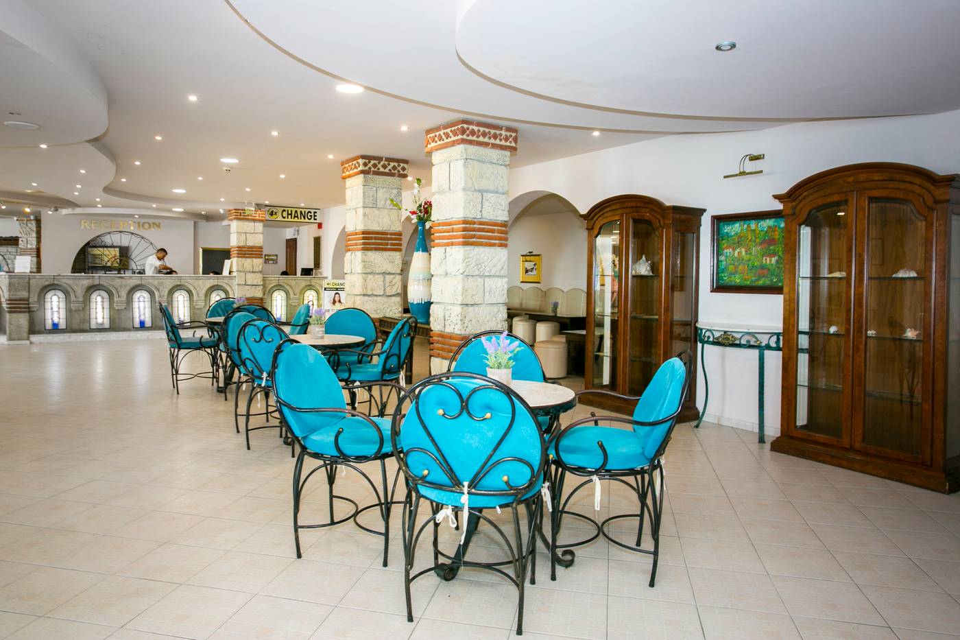 Elenite-Holiday-Village-Bar-45